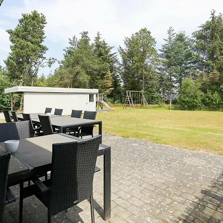 12 Person In Holiday home Hals