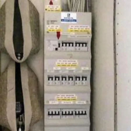 度假居 12 Person In *